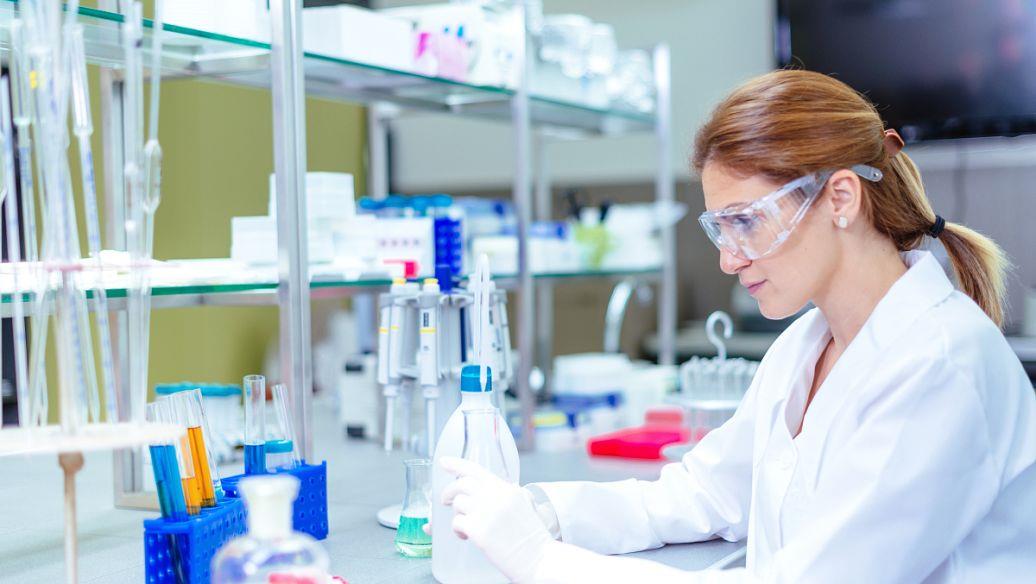 潤滑油檢測，精心提煉七大質(zhì)量鑒別指標